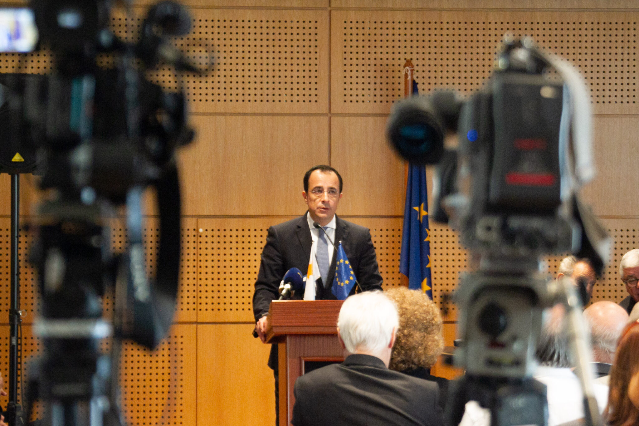 Στη Βουλή ο ΥΠΕΞ για το ζήτημα της "μυστικής" αμερικανικής βάσης (ΒΙΝΤΕΟ)