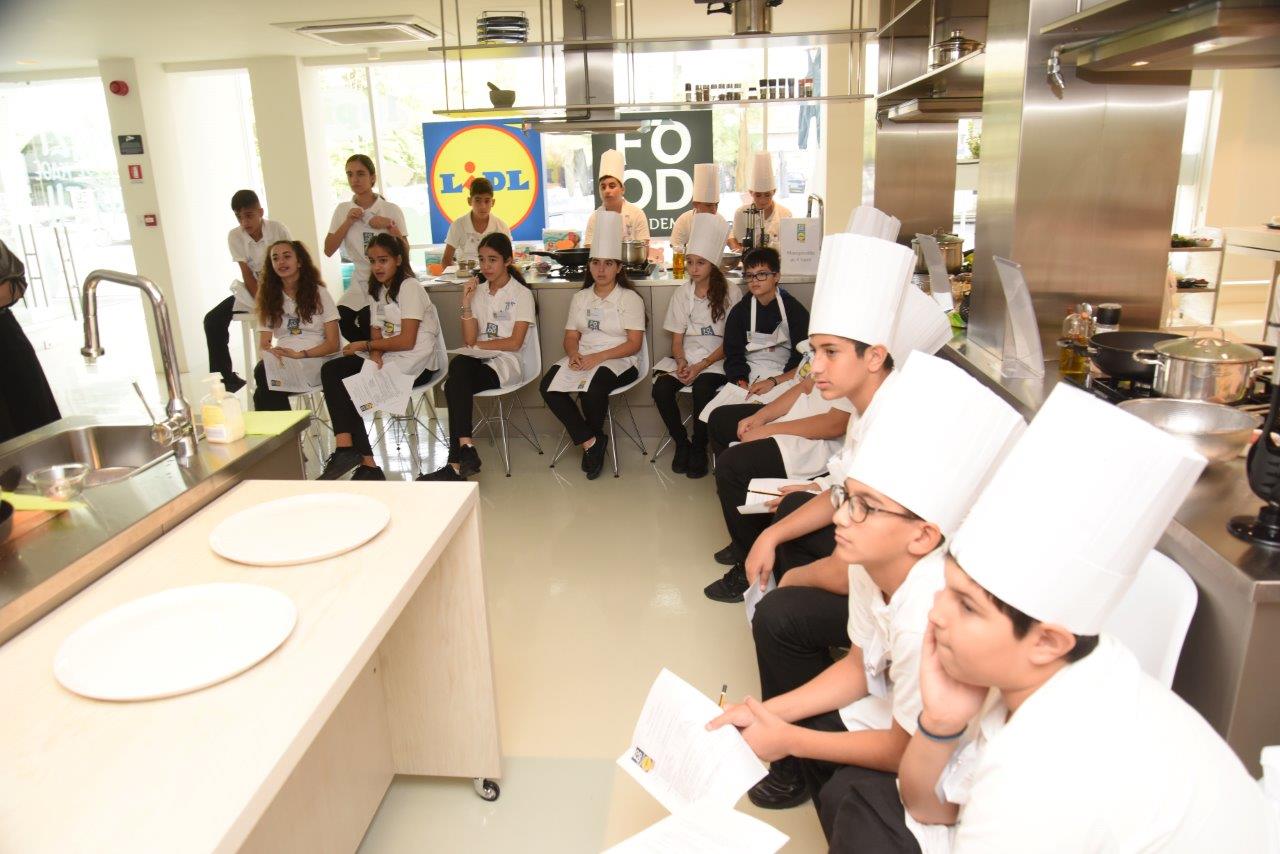 ΜΑΚΑΡΟΝΑΔΕΣ ΣΤΟ ΤΣΑΚ ΜΠΑΜ!