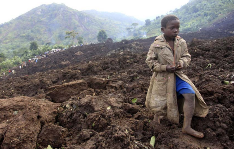 Ουγκάντα: 31 νεκροί από κατολίσθηση που προκάλεσαν οι έντονες βροχοπτώσεις
