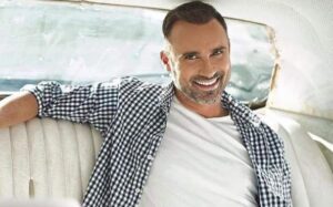 Ο Καπουτζίδης στο… στόχαστρο:"Oύρλιαζε και μου έστελνε απειλητικά μηνύματα"