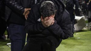 Βαρύς ο πέλεκυς της δικαιοσύνης για τον φίλαθλο του ΠΑΟΚ που πέταξε το ρόλο