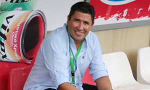 Πλησιάζει σε προπονητή το «τριφύλλι»