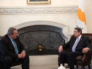 Τετ α τετ συνάντηση Καμμένου – Αναστασιάδη