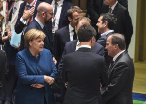 Χωρίς υπόσχεση για έκτακτη σύνοδο για το Brexit έληξε το δείπνο των 27