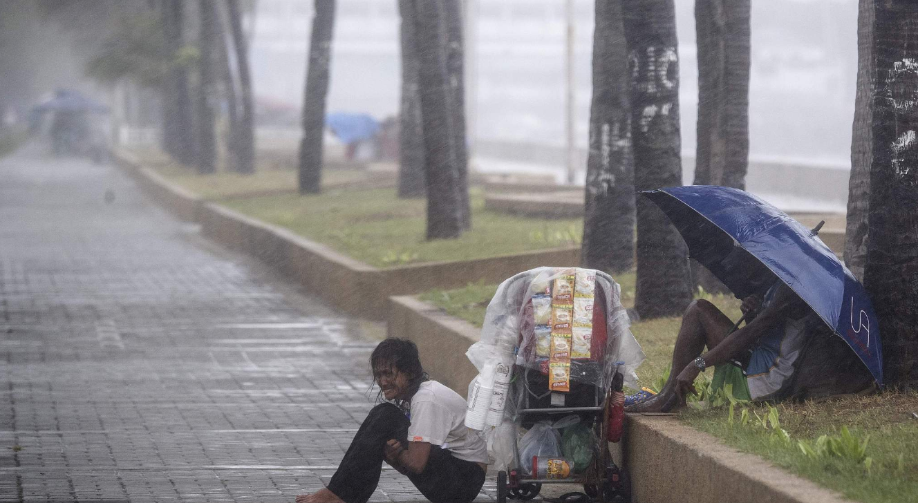 Φιλιππίνες: Πέντε νεκροί από το πέρασμα του τυφώνα Γιούτου (ΒΙΝΤΕΟ&ΦΩΤΟ)