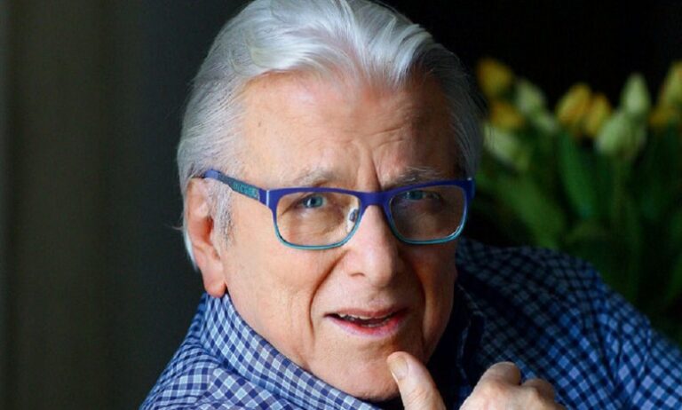 Κώστας Βουτσάς:Αποκάλυψε σχέδιο εκμετάλλευσης θαυμαστών με εκατομμύρια απολαβές!