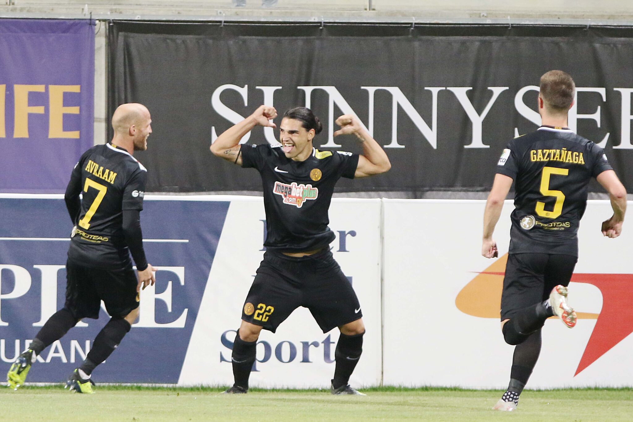 Ούτε στην Αρένα σταμάτησε η ΑΕΛ (BINTEO)