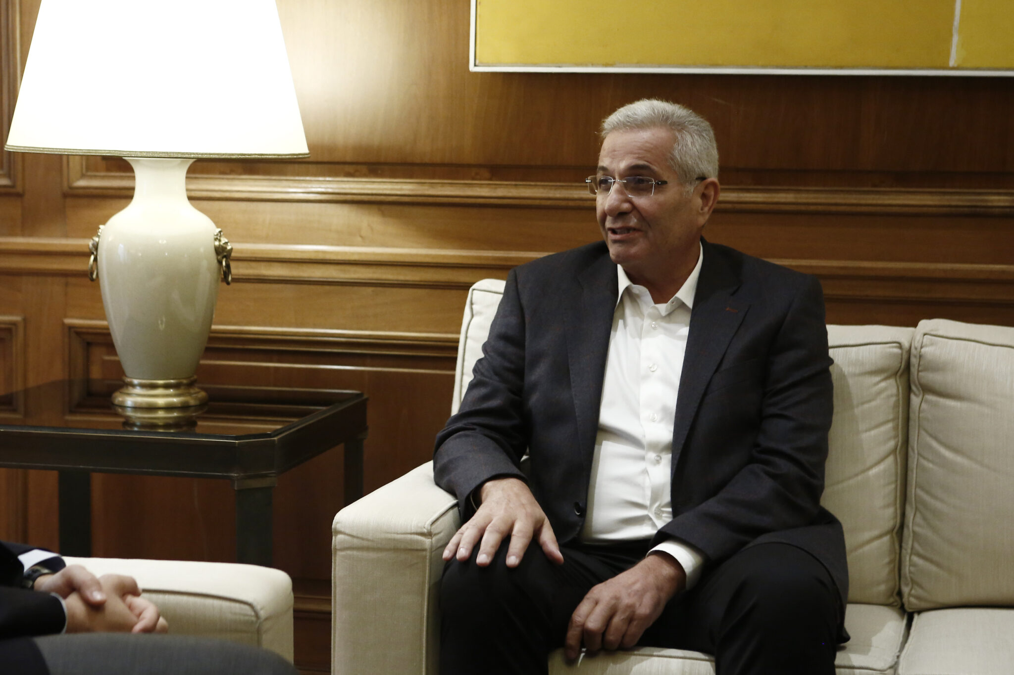 Άντρος: Βούληση Μογκερίνι για να συμβάλει σε επανέναρξη συνομιλιών