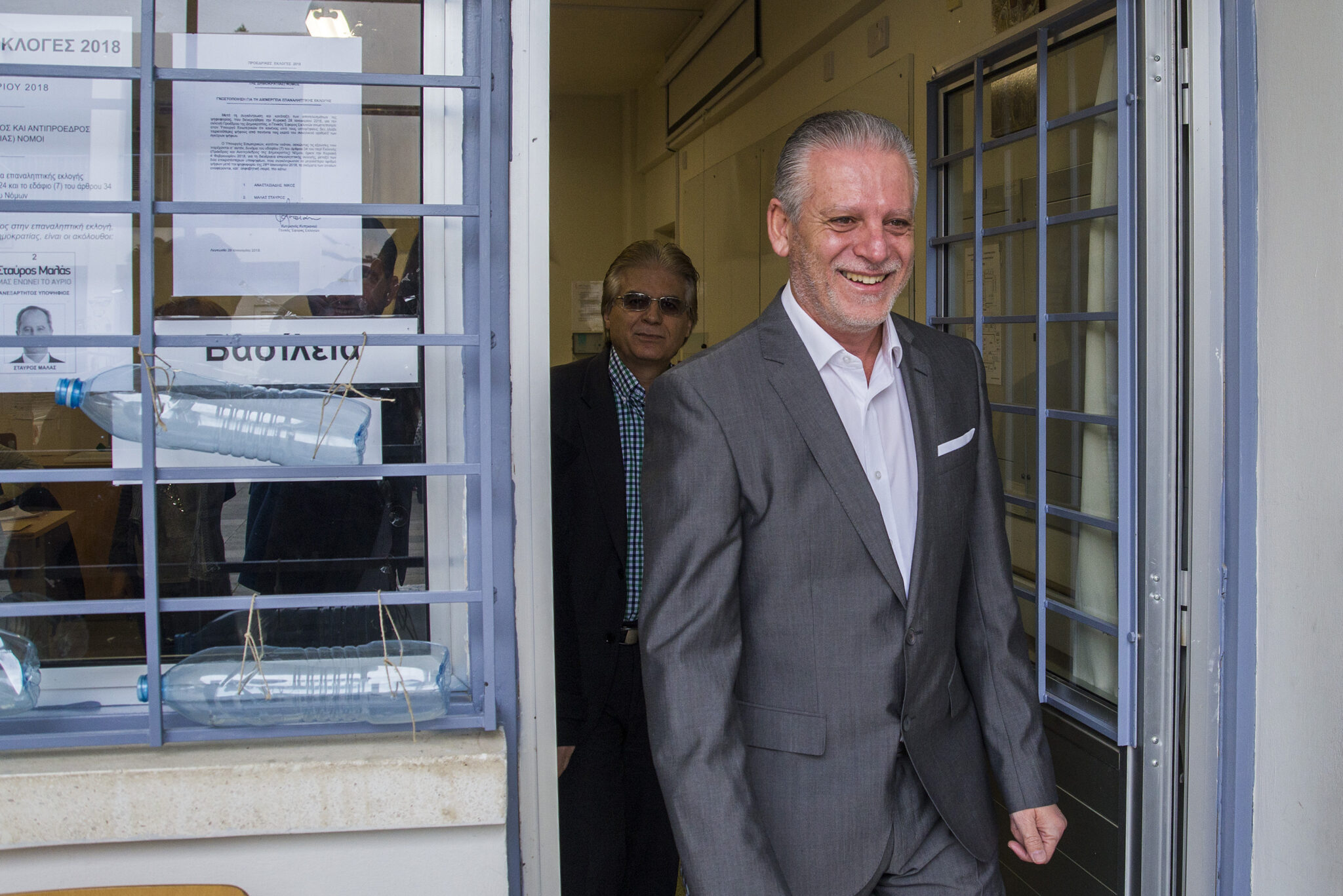 Μαρίνος Σιζόπουλος: "Τρικυμία στο ποτήρι" οι παραιτήσεις από την ΕΔΕΚ (ΒΙΝΤΕΟ)