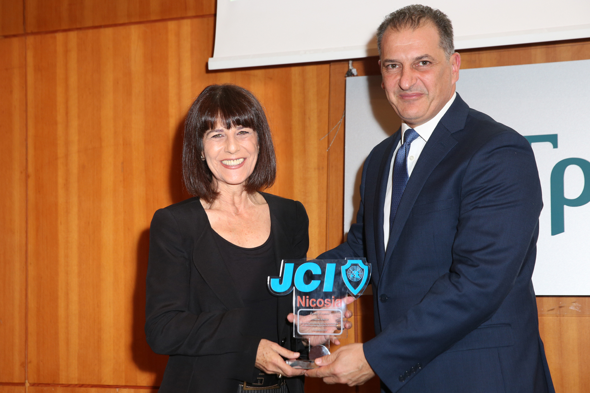 Το Βραβείο Επιμελητηρίου Νέων Λευκωσίας 2018 απονεμήθηκε στη  Δέσπω Λευκαρίτη
