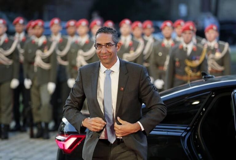 YΠΑΜ: Έκκληση προς όλους να στηρίξουν τις προσπάθεις του ΠτΔ για το Κυπριακό