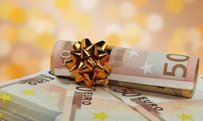 Μποναμάς €100 σε κάθε πολύτεκνη οικογένεια, «Δεν επαρκεί ούτε για μία επίσκεψη σε υπεραγορά»