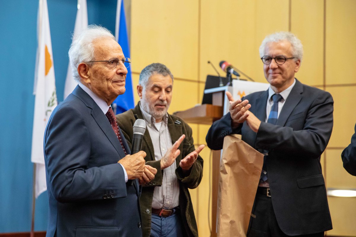 Η Ιατρική Σχολή του Πανεπιστημίου Κύπρου τίμησε τον Νίκο Σιακόλα (ΒΙΝΤΕΟ&ΦΩΤΟ)