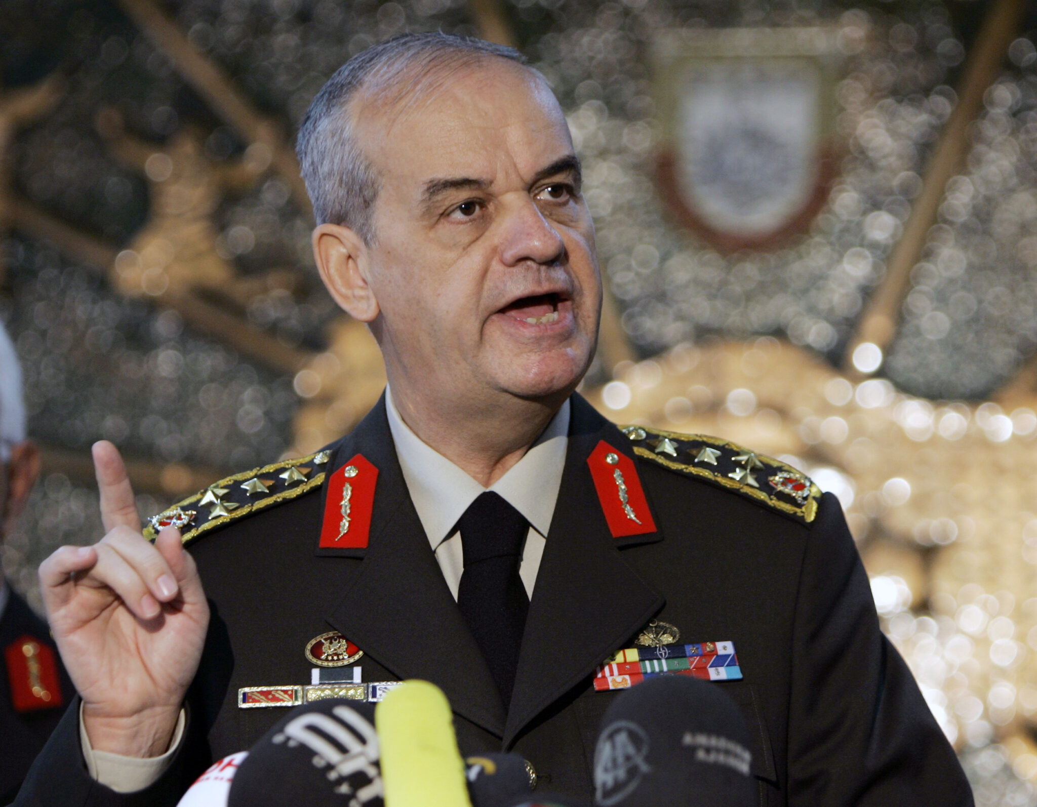 Απειλεί την Ελλάδα ο πρώην αρχηγός του τουρκικού στρατού