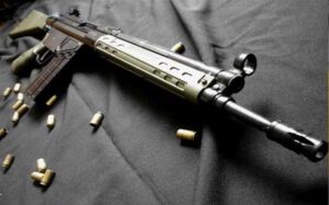 Έκλεψαν G3, σφαίρες και 2 αυτοκίνητα στη Λεμεσό (ΒΙΝΤΕΟ)