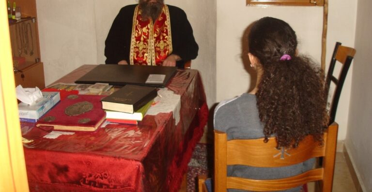 Bullying σε μαθητές που δεν θέλουν να εξομολογηθούν καταγγέλει εκπαιδευτικός