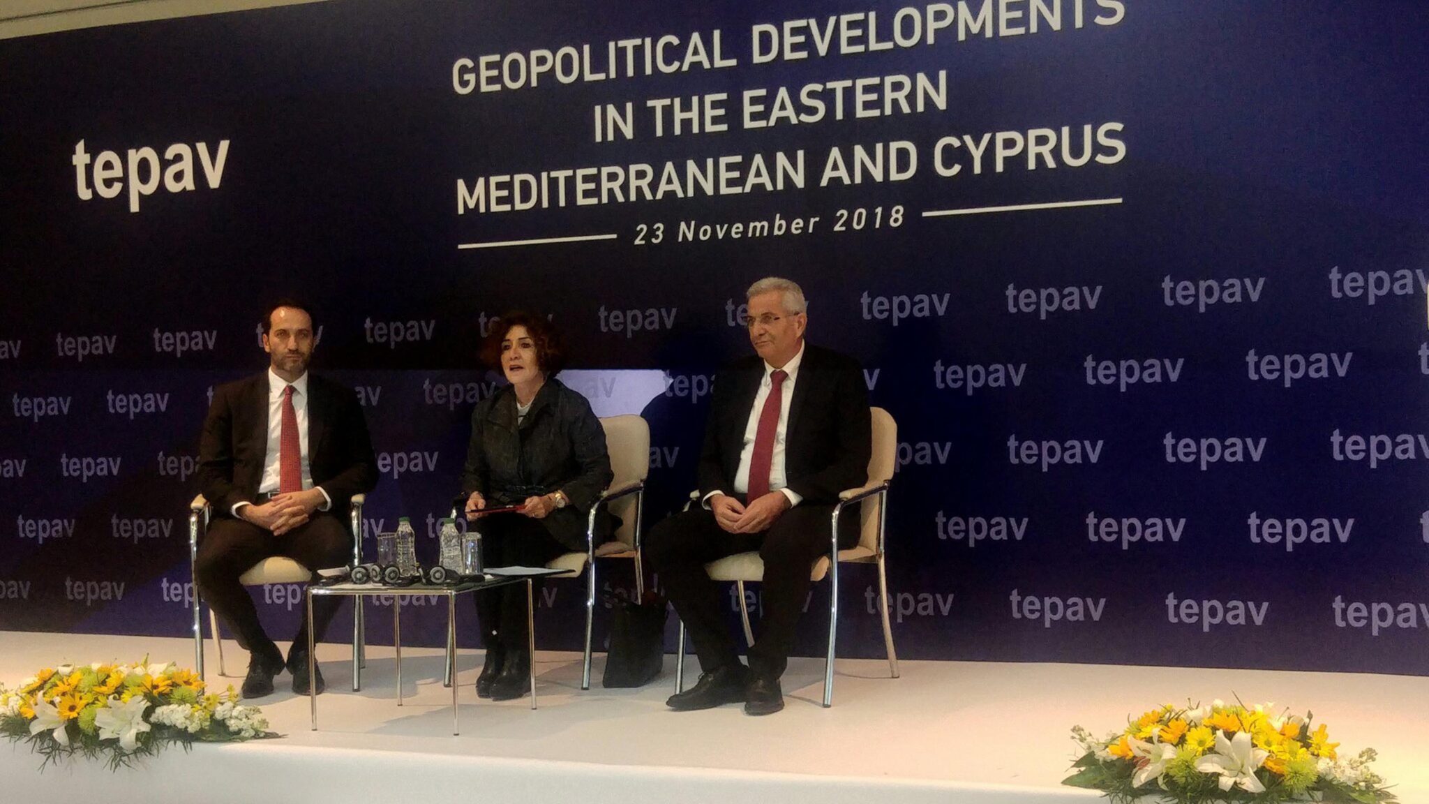 Ο Άντρος έστειλε μηνύμα στον Ερντογάν από το βήμα συνεδρίου στην Άγκυρα