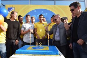 Αγώνας δρόμου για Τάμαρι και Ενσούε-Έτσι γιόρτασε ο ΑΠΟΕΛ (ΒΙΝΤΕΟ)