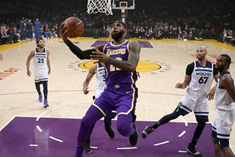 Δυσκολεύτηκαν αλλά πήραν τη νίκη η Λέικερς (ΒΙΝΤΕΟ)