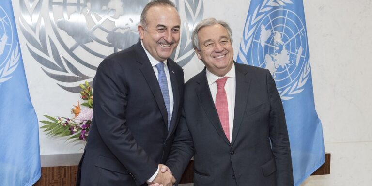 Και κυπριακό στo σύντομο τετ-α-τετ Γκουτέρες και Τσαβούσογλου