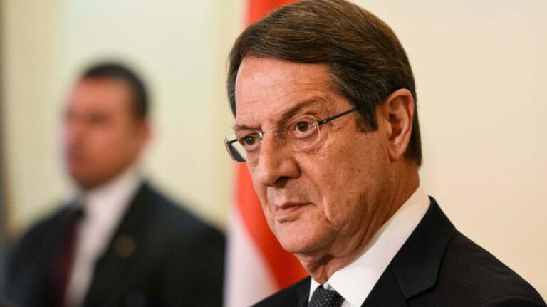 Απαντά στις ανησυχίες των δύο πλευρών για αποκέντρωση ο Πρόεδρος (ΒΙΝΤΕΟ)