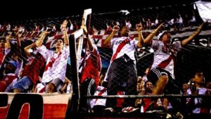 Χαρίζει το εισιτήριο του στο superclasico σε όποιον του βρει δουλειά