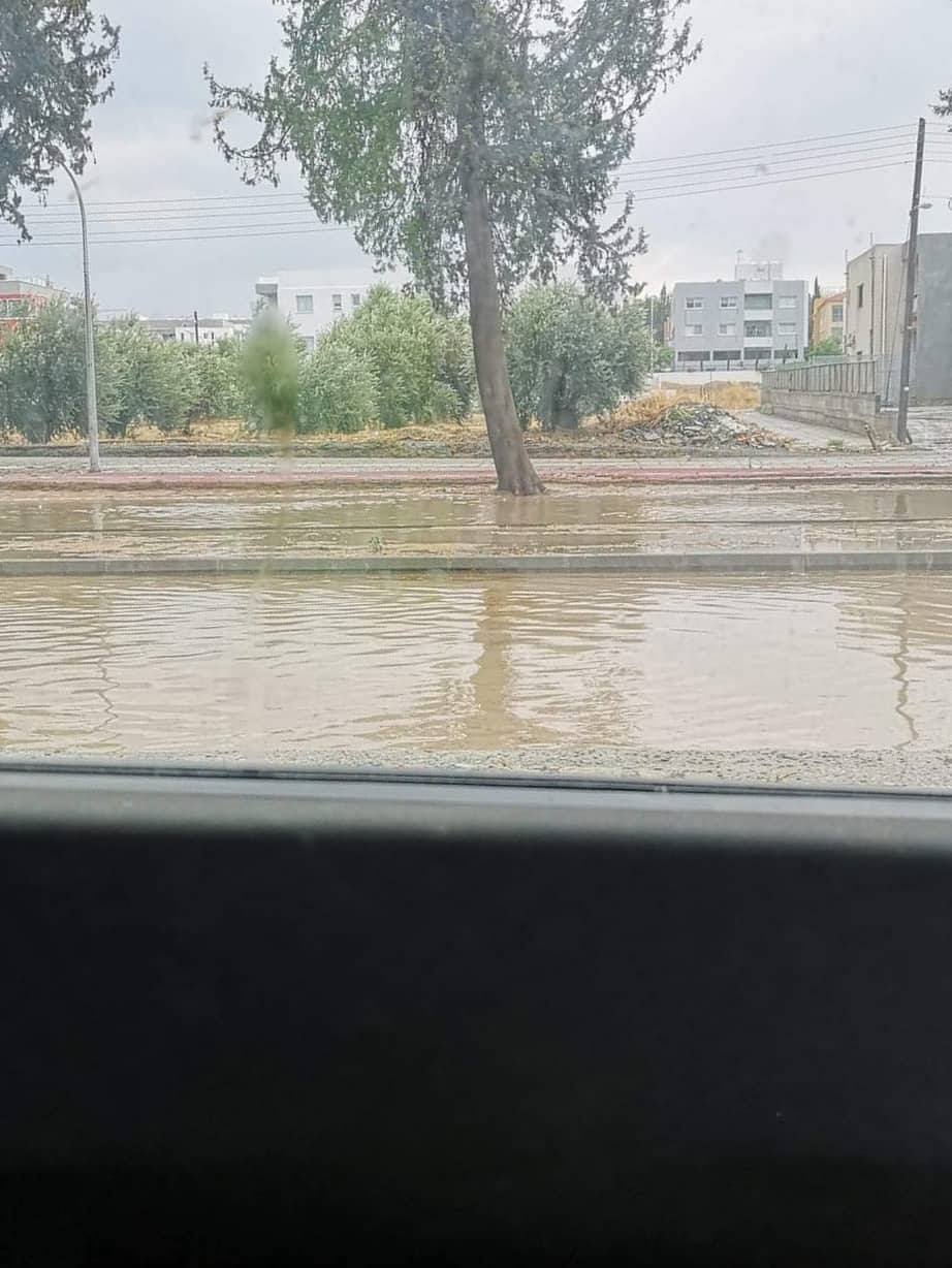 Μετρούν τις πληγές τους κάτοικοι και επιχειρηματίες της Αγλαντζιάς (ΒΙΝΤΕΟ)