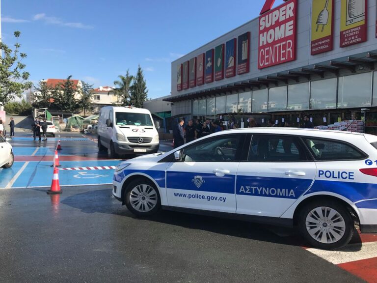 "Παρέλαση" υπόπτων από το ΤΑΕ Λεμεσού για την απόπειρα ληστείας χρηματαποστολής