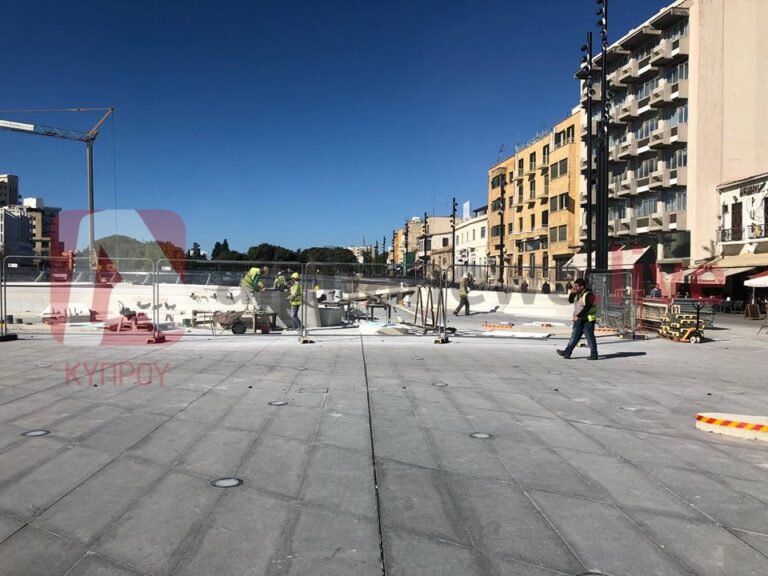 Η Πλατεία Ελευθερίας ετοιμάζεται να δεχτεί τους πρώτους επισκέπτες (ΒΙΝΤΕΟ)