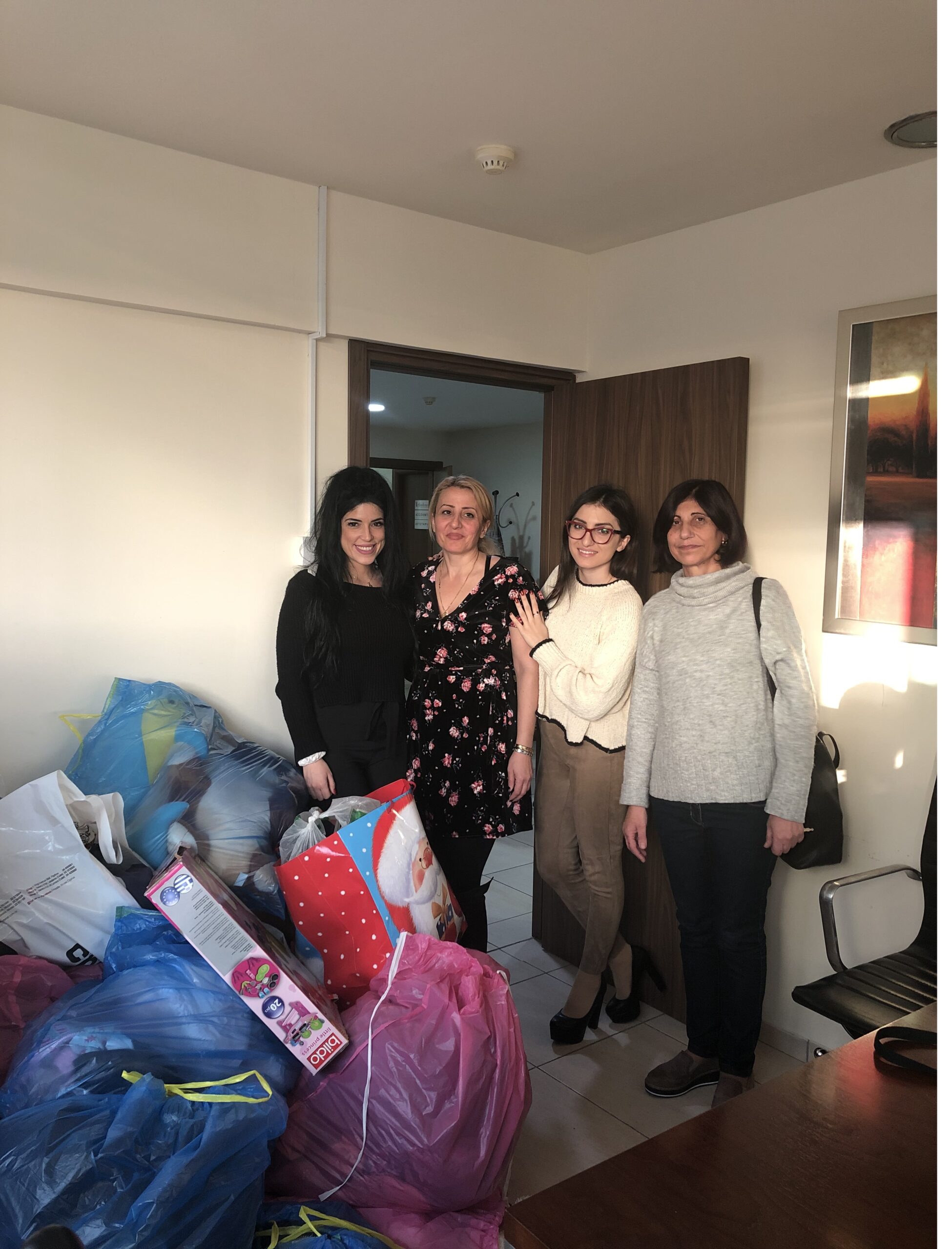 Υιοθετήστε μια οικογένεια τα Χριστούγεννα