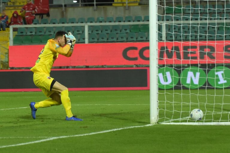 Αυτογκόλ για… όσκαρ (ΒΙΝΤΕΟ)