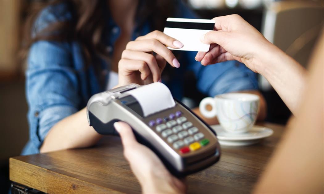 Διαδικτυακή πλατφόρμα για σύγκριση χρεώσεων τραπεζών (ΒΙΝΤΕΟ)