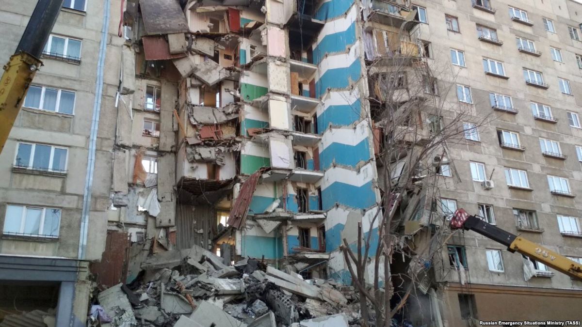 Στους 7 οι νεκροί από την κατάρρευση τμήματος πολυκατοικίας στα Ουράλια (ΦΩΤΟ)