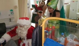 Kάλαντα στα Αραβικά ακούστηκαν στο Μακάριο Νοσοκομείο (ΒΙΝΤΕΟ)