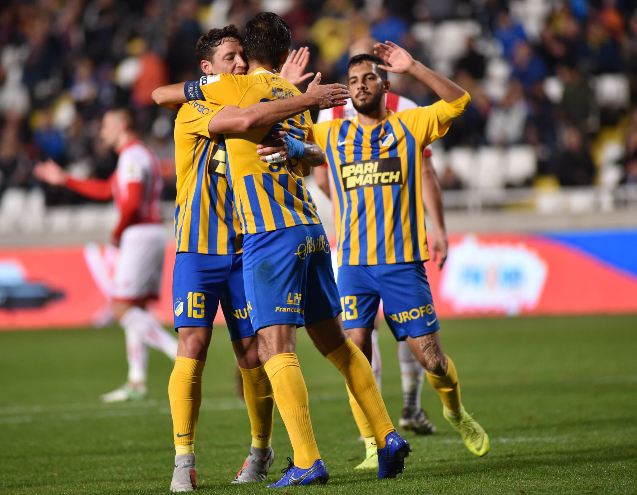 Έπιασε κορυφή και πάει φορτσάτος στο ντέρμπι αιωνίων ο ΑΠΟΕΛ (ΒΙΝΤΕΟ)