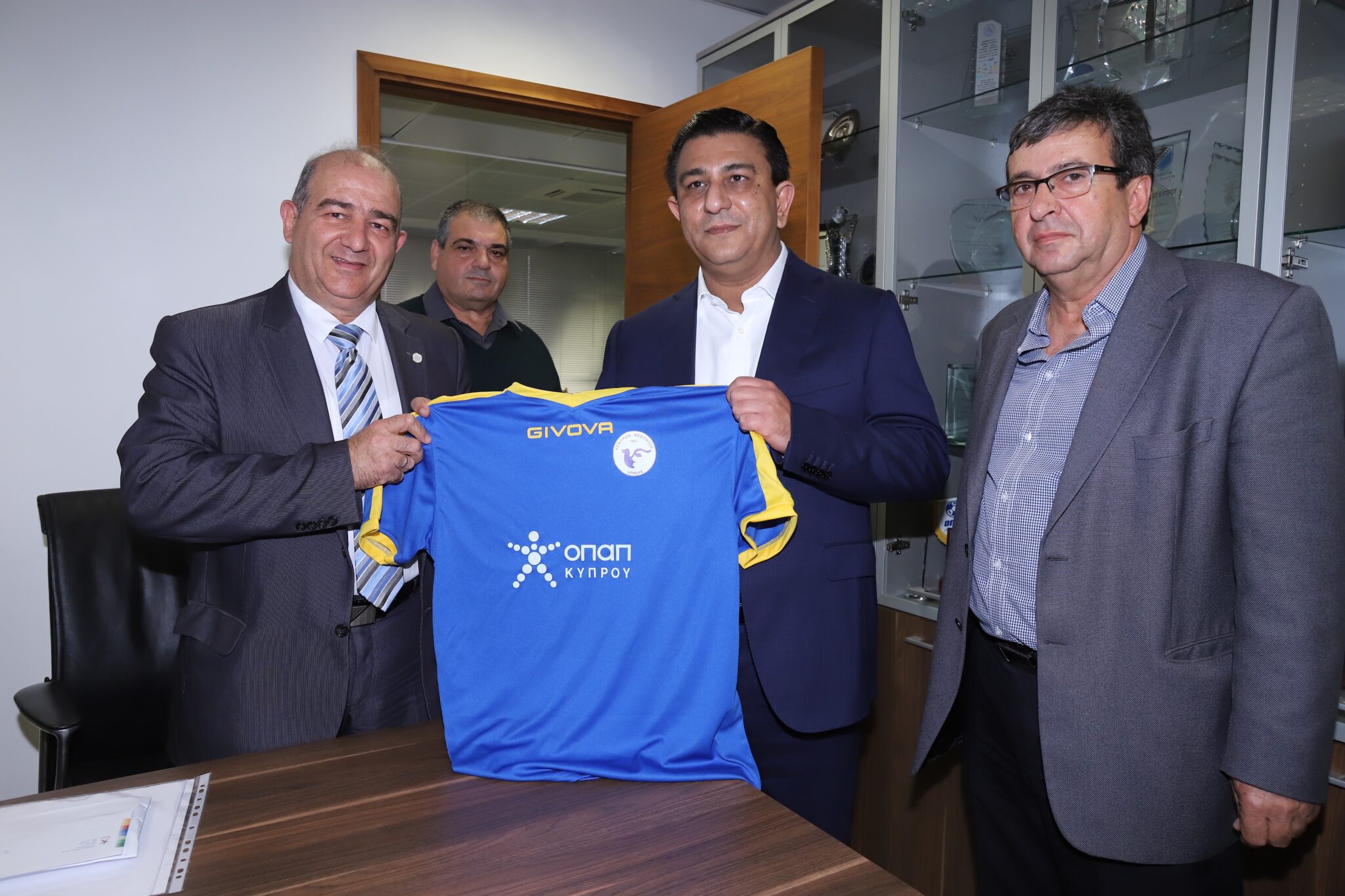 Συνεπής στο ραντεβού της η ΟΠΑΠ Κύπρου με τα προσφυγικά και αγροτικά σωματεία