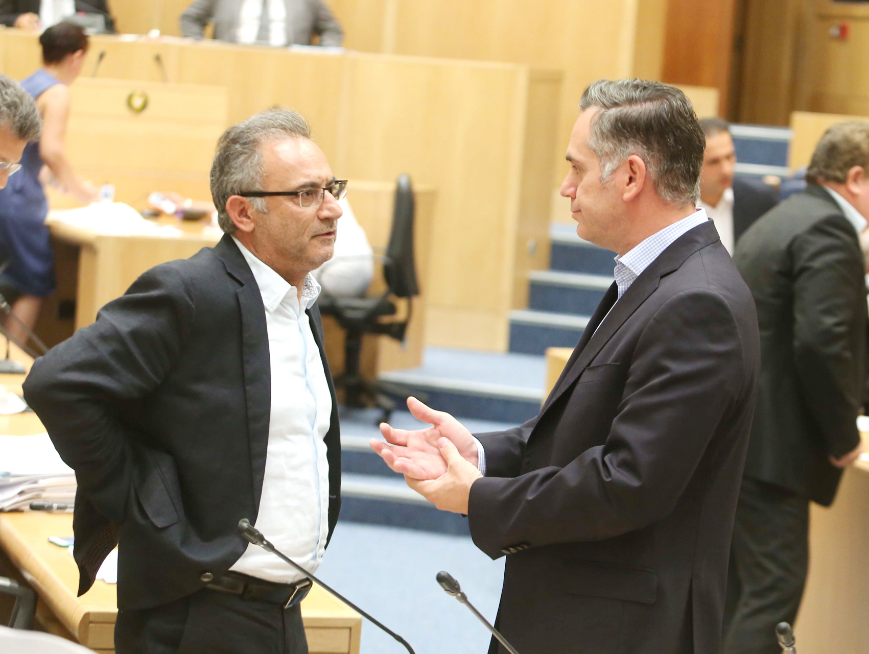 Πρόταση νόμου Αβέρωφ – Παπαδόπουλου για μείωση στους φόρους των καυσίμων