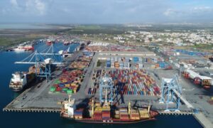 Σε 24ωρη απεργία κατέρχονται οι εργάτες στο Λιμάνι (ΒΙΝΤΕΟ)