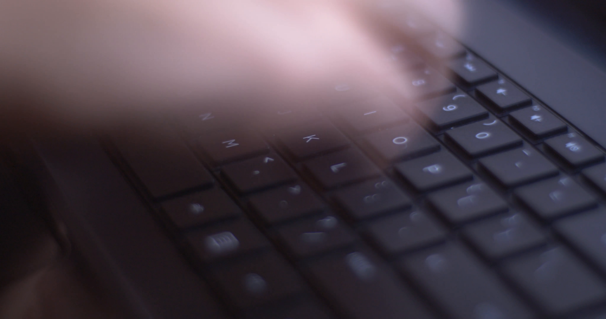 Χειροπέδες σε 20χρονο για κατοχή και διανομή παιδικής πορνογραφίας