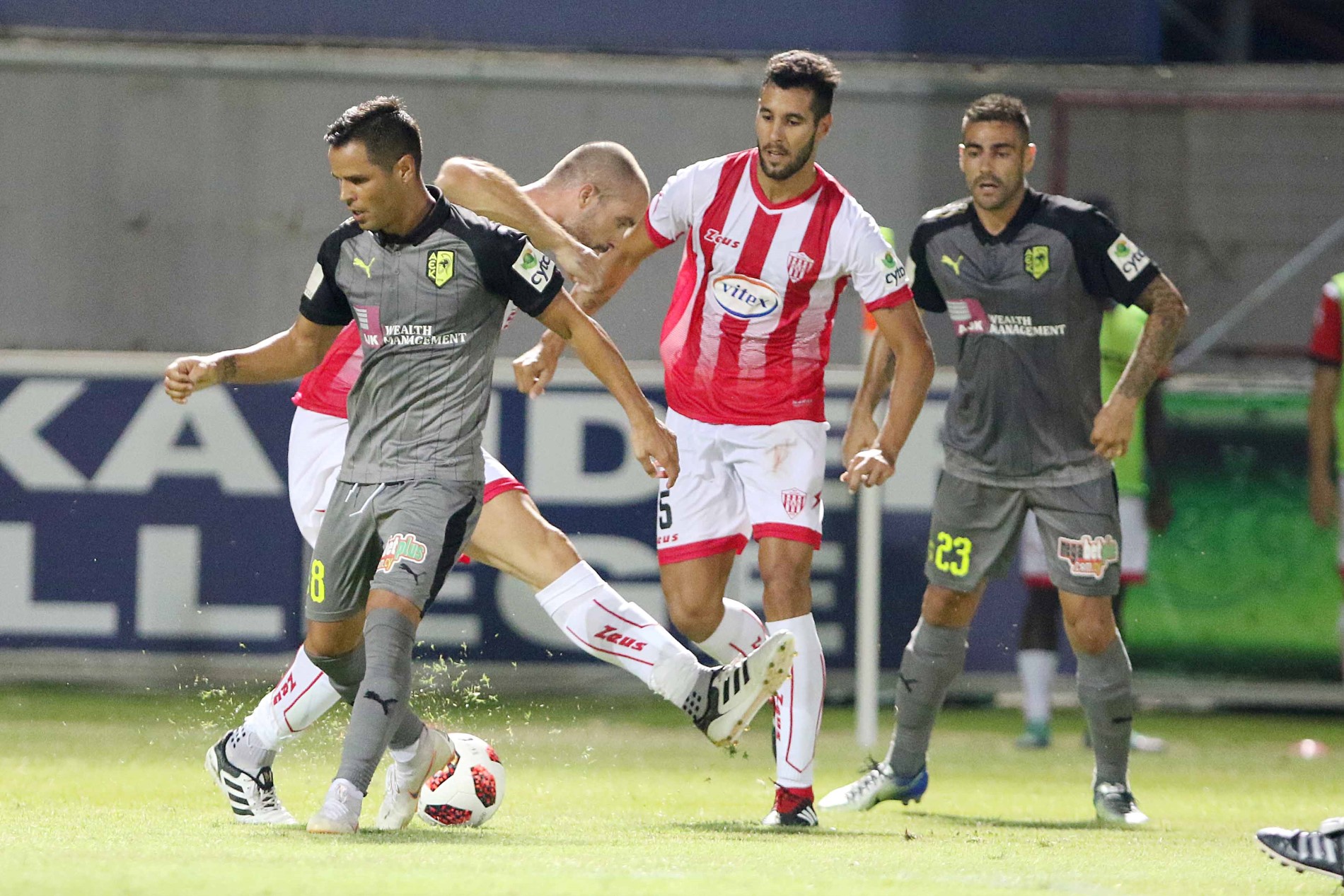 Οι προβολείς στο «ΑΕΚ Αρένα»