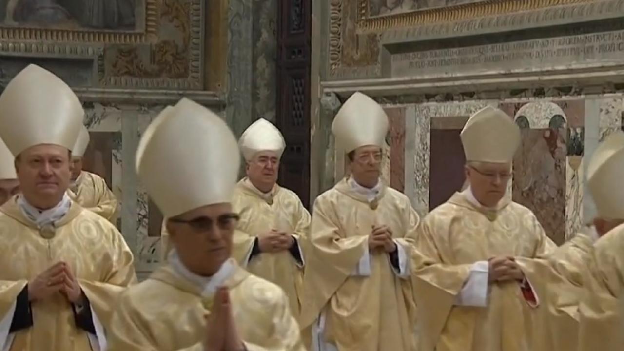 700 καθολικοί ιερωμένοι καταγγέλθηκαν για παιδεραστία στο Ιλινόι