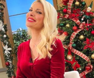 H Eλένη Μενεγάκη μας δείχνει το χιονισμένο σπίτι της…(ΒΙΝΤΕΟ)