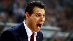 Φραστική επίθεση από τον γενικό διευθυντή της Μπάρσα δέχτηκε ο Ιτούδης (ΒΙΝΤΕΟ)