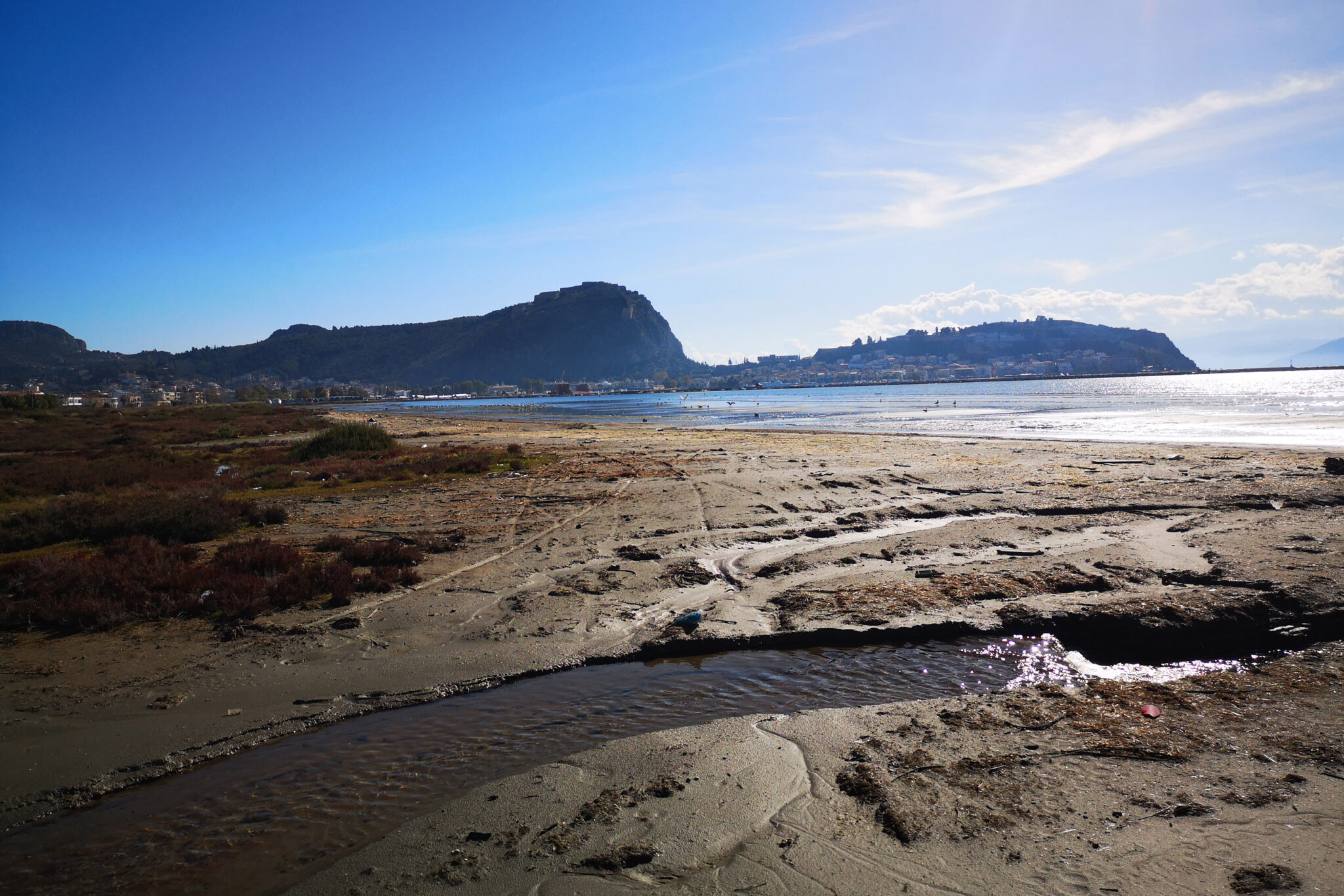Εντυπωσιακές εικόνες στην Αργολίδα μετά την υπερπανσέληνο (ΦΩΤΟ)