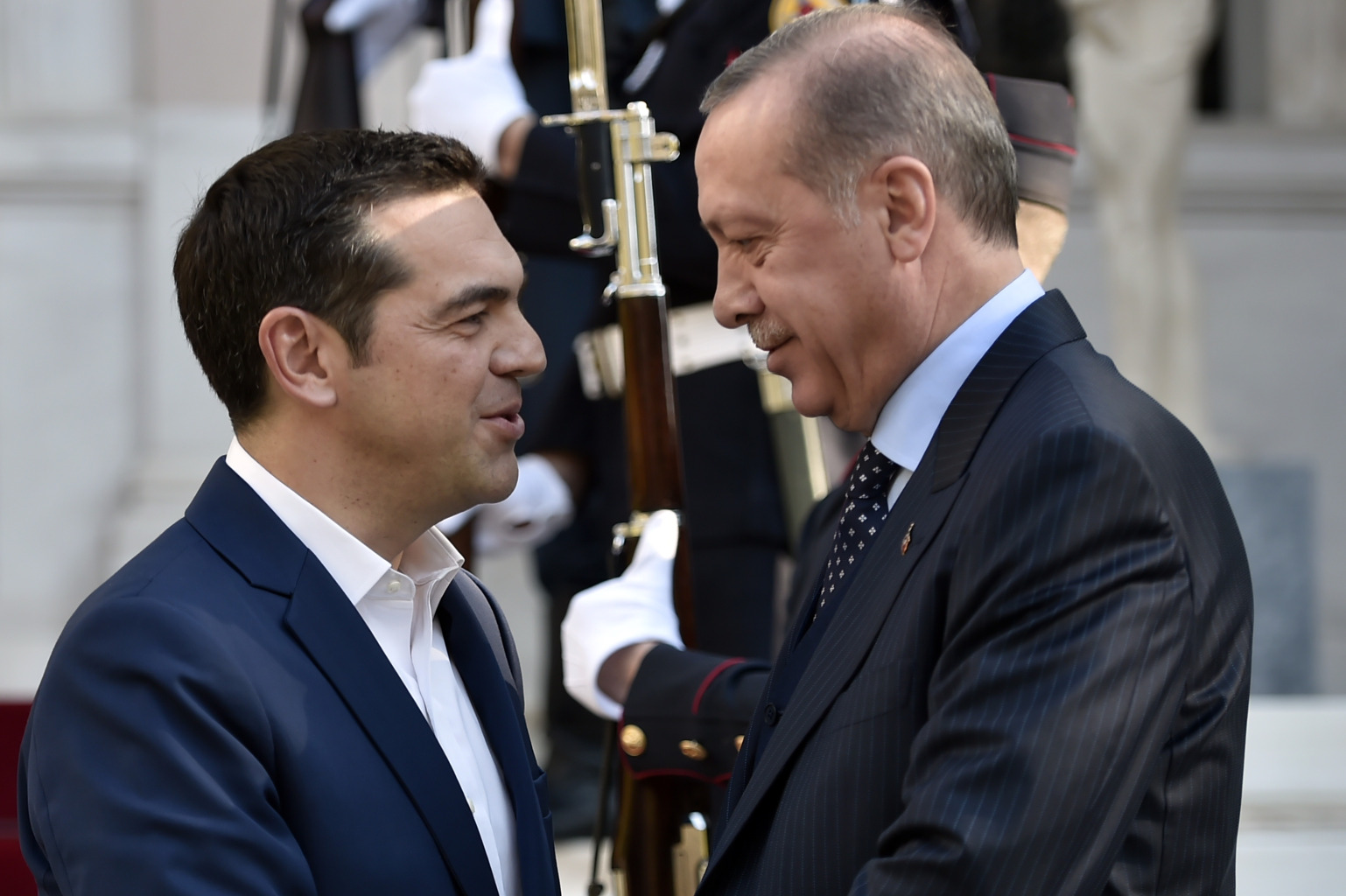 Με Μπρεχτ και το "Γερμανικό Εγχειρίδιο Πολέμου" απάντησε στον Ερντογάν ο Τσίπρας