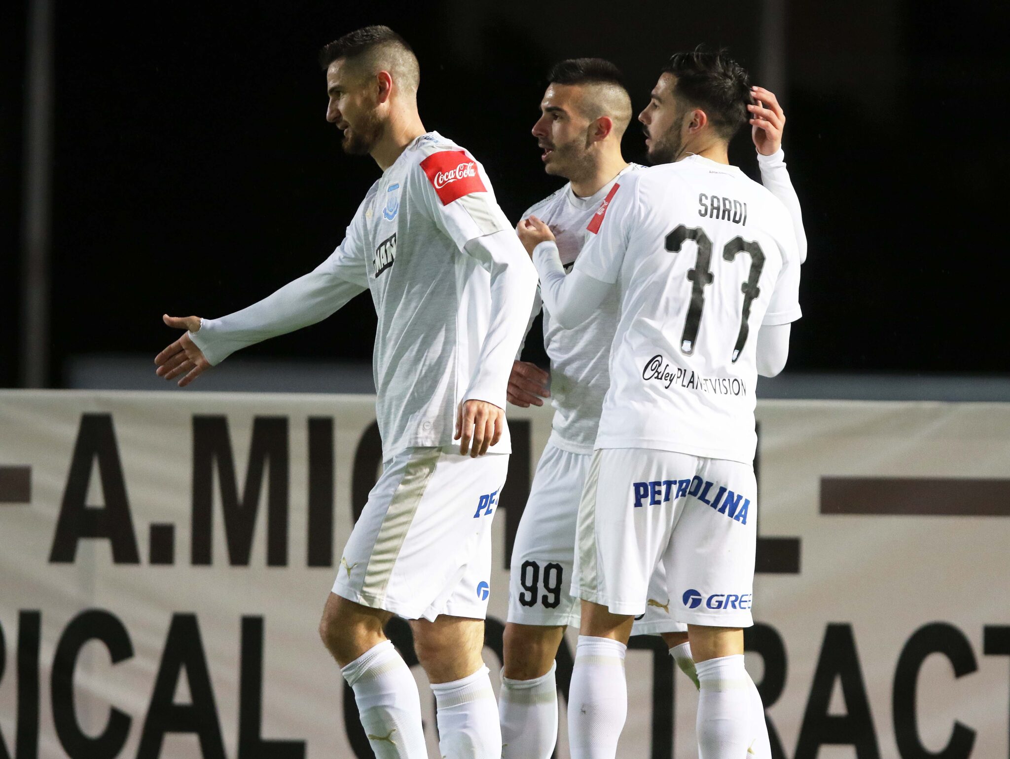 «Καρδιοχτύπησε» αλλά πήρε το προβάδισμα πρόκρισης ο Απόλλωνας (ΒΙΝΤΕΟ)