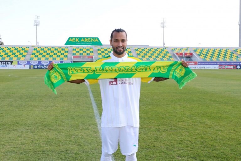 Παρουσιάστηκε ο Γιεφρέν: «Ξέρω τι χρειάζεται η ΑΕΚ»