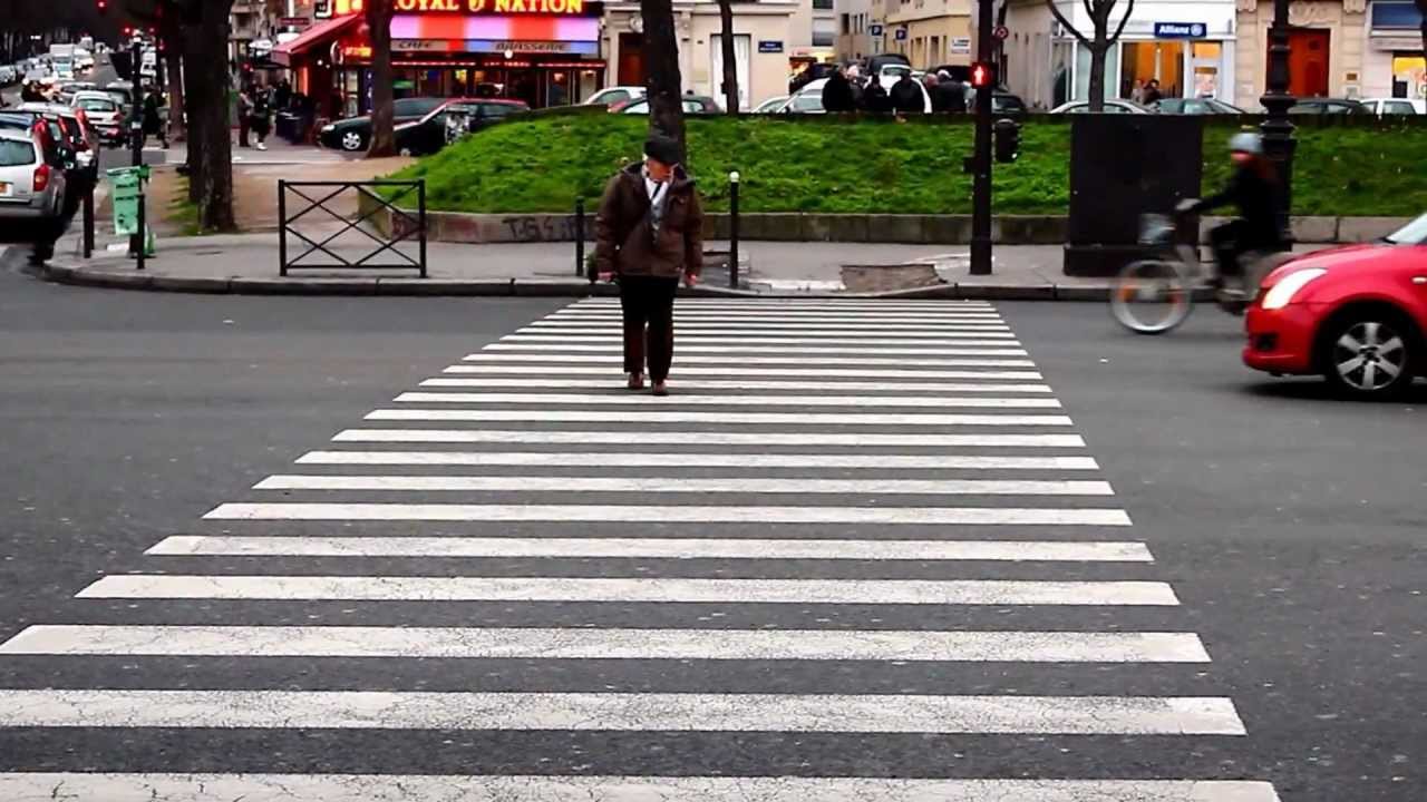 Παρέσυρε ηλικιωμένο με το αυτοκίνητό του και τον εγκατέλειψε στην άσφαλτο