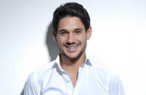 Ο Πάνος Βλάχος κάνει σκι… στους χιονισμένους δρόμους της Αθήνας! (ΒΙΝΤΕΟ)