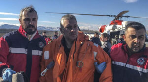 Βυθίστηκε φορτηγό πλοίο ανοιχτά της Τουρκίας (BINTEO)